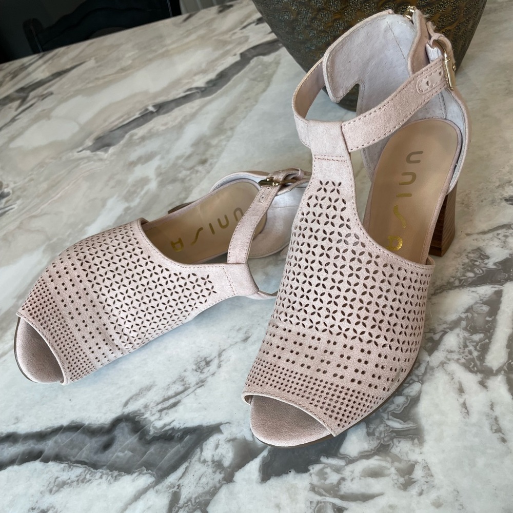 Unisa Light Pink Suede Peep Toe Sandal
